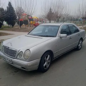 Mercedes-Benz E320 1996