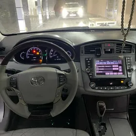 Toyota Avalon 2011