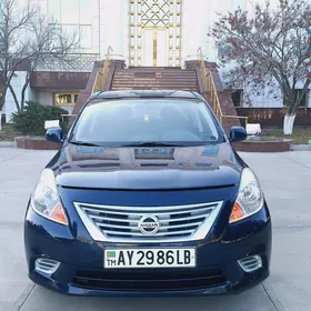 Nissan Versa 2012