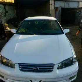 Toyota Camry 2000