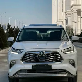 Toyota Highlander 2020