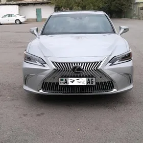 Lexus ES 350 2019