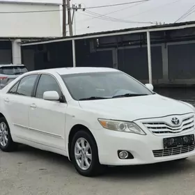 Toyota Camry 2011