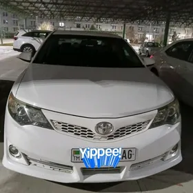 Toyota Camry 2014