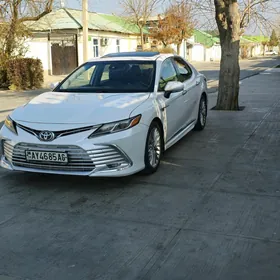 Toyota Camry 2018