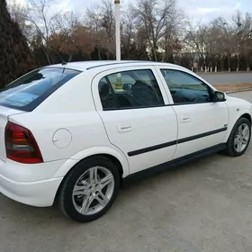 Opel Astra 2003