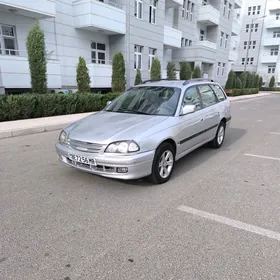 Toyota Avensis 1999