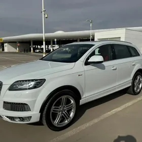 Audi Q7 2013