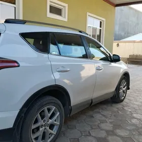 Toyota RAV4 Hybrid 2017