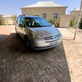 Toyota Sienna 2005