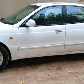 Daewoo Leganza 1998