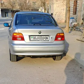 BMW E39 1999