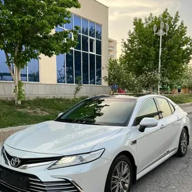 Toyota Camry 2022