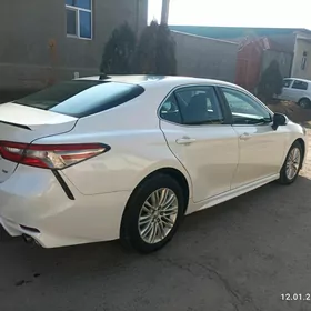 Toyota Camry 2018