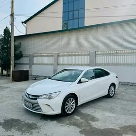 Toyota Camry 2016