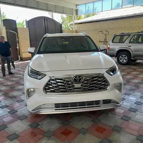 Toyota Highlander 2020