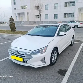 Hyundai Elantra 2020