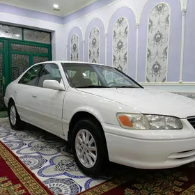 Toyota Camry 2000