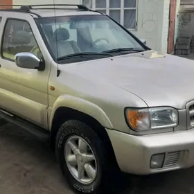 Nissan Pathfinder 2001