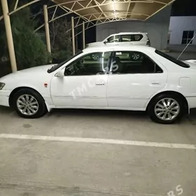 Toyota Camry 2001