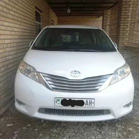 Toyota Sienna 2017