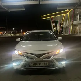 Toyota Camry 2019