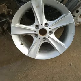 r 16 diska
