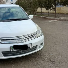 Nissan Versa 2010