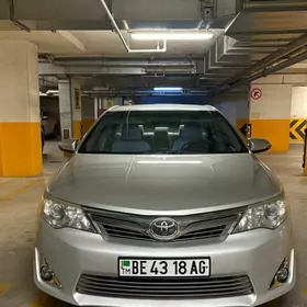 Toyota Camry 2014