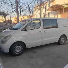 Hyundai H-1 2011