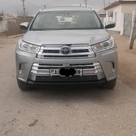 Toyota Highlander 2018