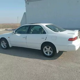 Toyota Camry 2001