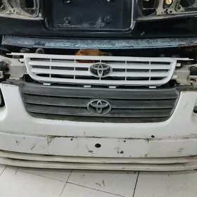 Toyota Camry Lisikcka oñ fara