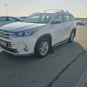 Toyota Highlander 2018