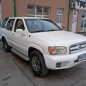 Nissan Pathfinder 1999