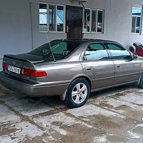 Toyota Camry 2001