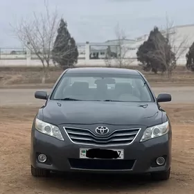 Toyota Camry 2010