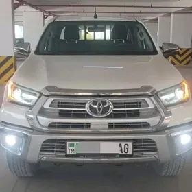 Toyota Hilux 2021