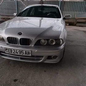 BMW M5 2001