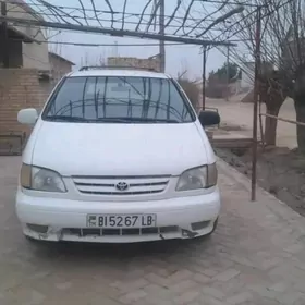 Toyota Sienna 2001