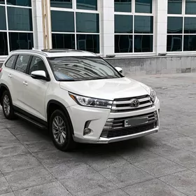 Toyota Highlander 2019