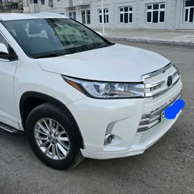 Toyota Highlander 2018