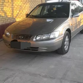 Toyota Camry 1999