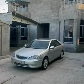 Toyota Camry 2004