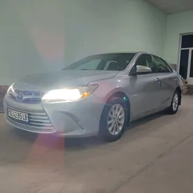 Toyota Camry 2017