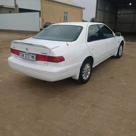 Toyota Camry 2000