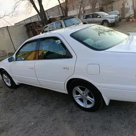 Toyota Camry 1999