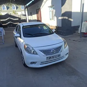 Nissan Versa 2013