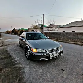 Toyota Camry 2000