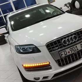 Audi Q7 2010